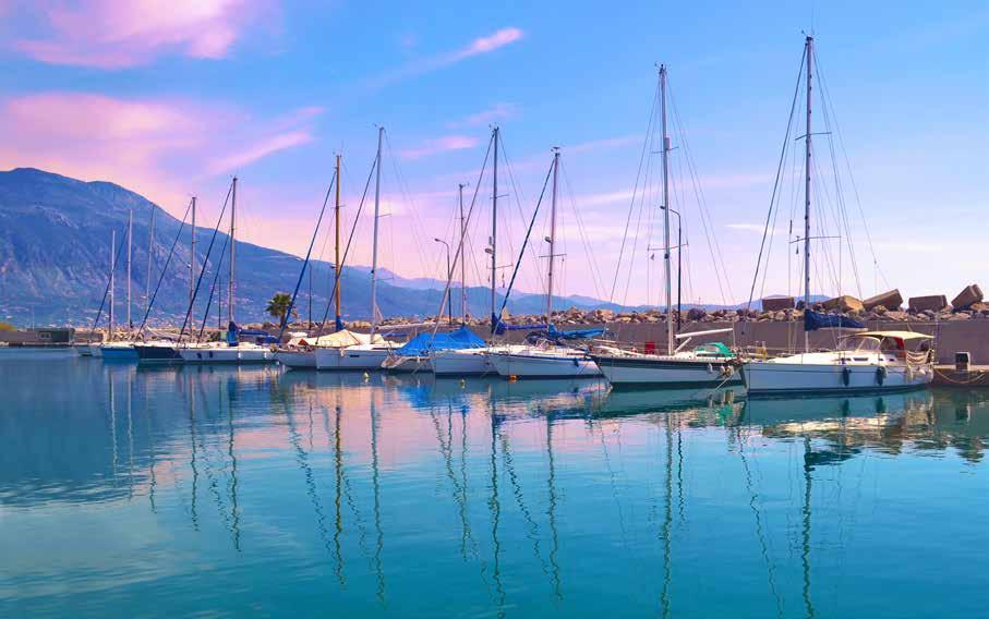 INTRODUCING THE PELOPONNESE T he Peloponnese is a spectacular region located in Southern Greece which offers a full range of scenery 4 Athens International Airport (ATH) (2 hours, 30 mins, 264km)