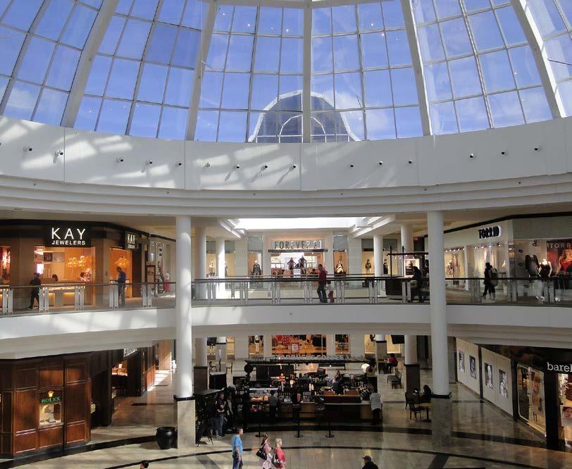 the second largest Forever 21 in the country. Popular dining options include Buffalo Wild Wings, Buca di Beppo, and Ruby Tuesday.