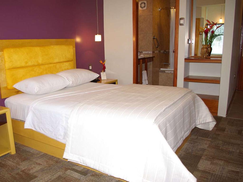 ROOMS Experience absolute comfort and pleasing convenience at