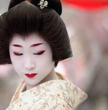 Japan: Tradition & Modernity Explore the