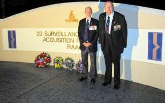 ANZAC DAY REPORTS 2017 BRISBANE (provided by SEQ Branch President Terry Erbs) In cool fine weather the traditional Dawn Service was held at 20 th STA Regiment s memorial wall in Gallipoli Barracks.