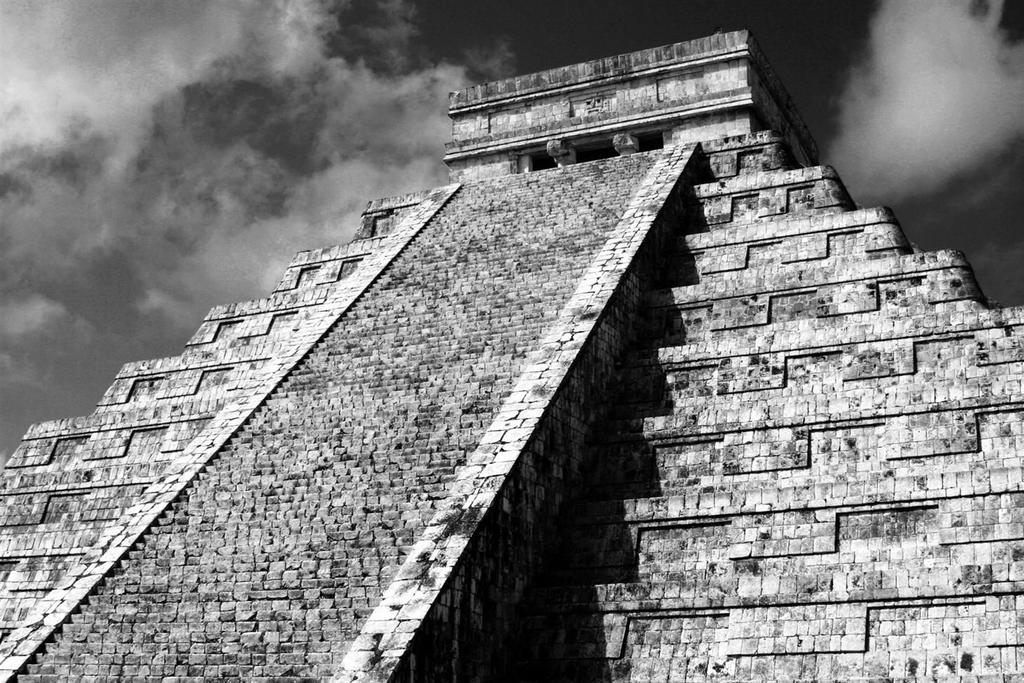 Chichén Itzá, which was once the capital city of the Mayan Empire, has also been declared a wonder of