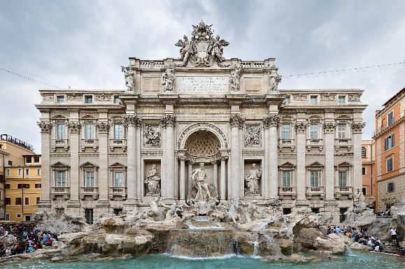 We reach the Trevi Fountain, the most majestic of the Roman fountains. We will also see the Spanish Steps.
