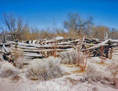 Above: Ruins of a homesteader s cabin in the Gila River Valley near Sears