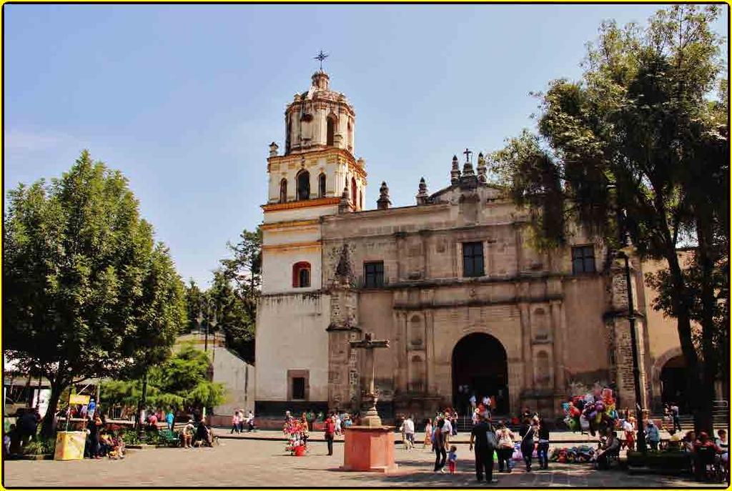 There is a big square with one of the oldest Catholic Churches in Central Mexico - San Juan Bautista Church.