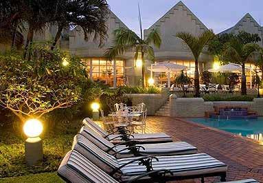Chakela News Issue 66 NOVEMBER 2015 Choose from more than 100 Hotels and Resorts in Africa New Members Welcome to Kingfisher Lodge and Kunguru Lodge Kingfisher Lodge opened its doors in 2004 and