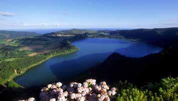Descend to the valley of Sete Cidades on the crater ground, with opportunity to leisurely walk along the shores of the green and blue lakes or just a coffee-break (not included).