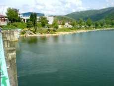 Највећи водоток на подручју општине Власотинце је Власина. Настаје на Власинској висоравни и протиче кроз подручје Сурдулице, Црне Траве, Власотинца и Лесковца.