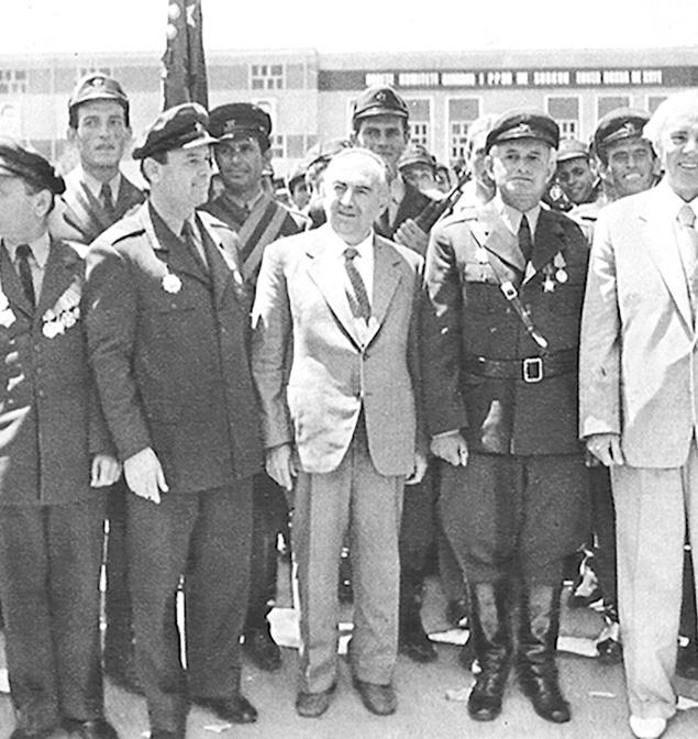 29 tetor 1951 Shtypi identifikon 33 spiunë të kapur Më 27 tetor shtypi shqiptar botoi komunikatën e mëposhtme nga Ministria e Brendshme: Forcat e sigurisë shtetërore në bashkëpunim të ngushtë me
