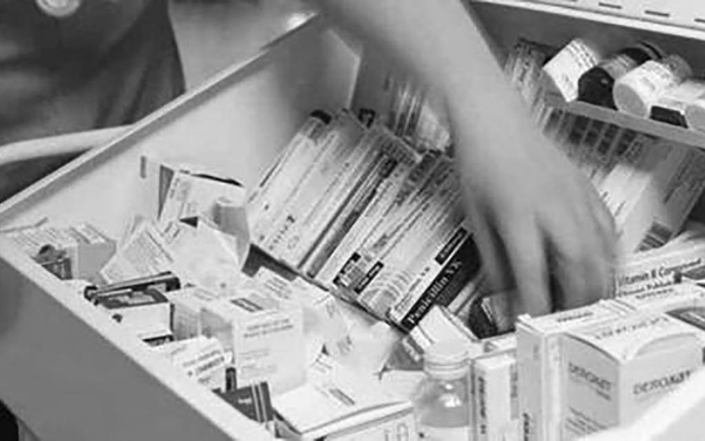 14 E Premte 15 Qershor 2018 GAZETA SOT kronike Farmacia që shiste ilaçe kontrabandë, në rrugën Kongresi i Manastirit Kume dhe Vishaj: Nano u detyrua të qeveriste 6 muaj pa ministra Kontrabandë