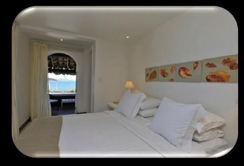 S The hotel is located on the hills with panoramic view to the stunning Bay of Armação dos Buzios.
