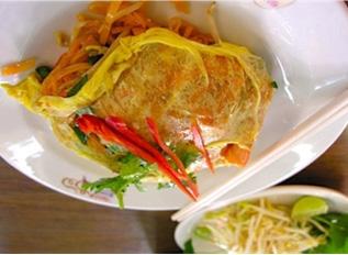 HAILAND Phuket Street Eats - Phuket s street food - Khao Rang Hill - LED-lit Talang Road - Local