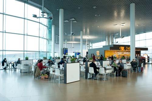Palma de Mallorca Airport Terminal The group of 8 airports in Group I grew by 17.4% during the first quarter of 2016, to 8.4 million passengers, with notable growth recorded in Alicante-Elche (22.