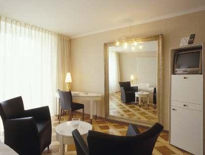 Lucerne Open all year edrooms: 56 Standard rooms with bath or shower and minibar As River facing superior rooms Elegant hotel Old Town location Excellent dining This elegant hotel is ideally situated