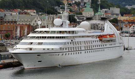 Gross Tonnage 32,000 tons Guest Capacity 450 Entered Service 2009 Seabourn Legend Gross Tonnage