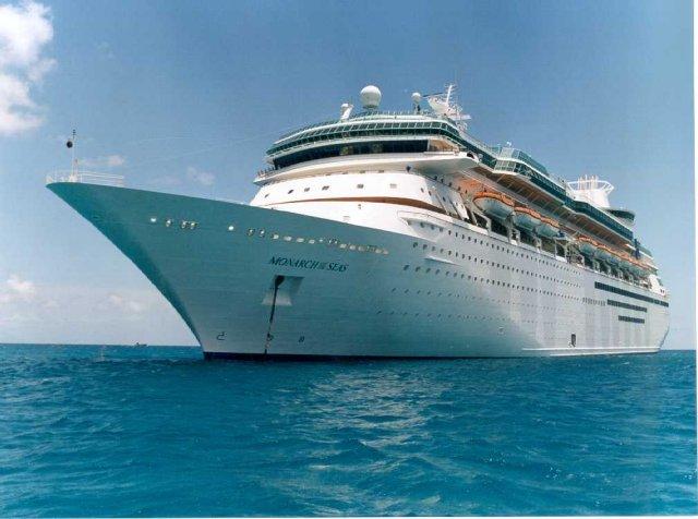 in 2009 Sovereign Class Splendour of the seas Gross Tonnage 70,000 tons Guest Capacity 2,076 Entered Service 1996 Enchantment of the seas Gross Tonnage 80,700 tons Guest