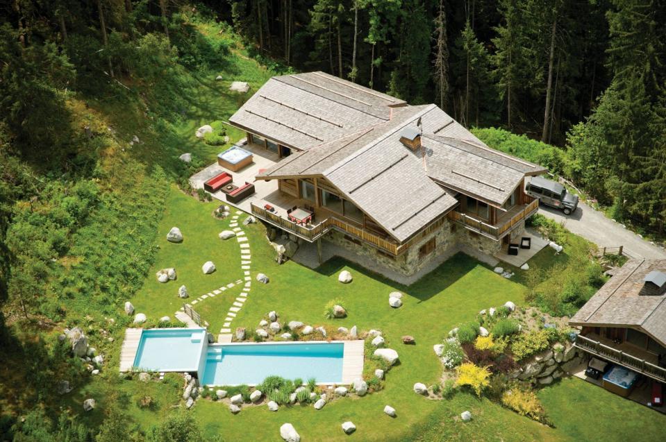 THE PERFECT GETAWAY FOR SUMMER AND WINTER HOLIDAYS ACCOMMODATION The moment you arrive it will become clear why Chalet Amazon Creek is the most luxurious chalet in the Mont Blanc Valley.