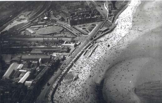 Margate Sands, Dreamland and the Sands Station 1923 The Lido with Margate Jetty behind 1930 Although the Lido, with its outdoor seawater pool, theatre and many bars, could accommodate up to 7000