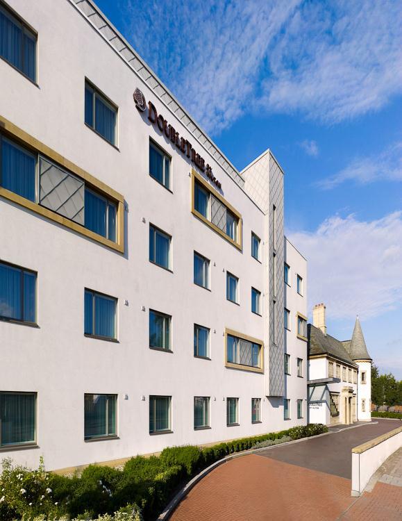 Thank you for your interest in DoubleTree By Hilton London Heathrow Airport. Please find below information about our hotel that you may find useful when planning your visit.
