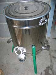 you can also use the melter to keep your honey at a desired temperature for example before bottling.