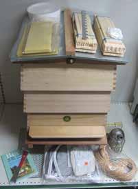 National Hive Starter Kit (Cedar) Comes with:- Solid Floor & Entrance Block OR Open Mesh Floor *select type required Brood Chamber 11 x DN1 Frames 11 x Sheets of BS Deep Wired Foundation 22 x Plastic