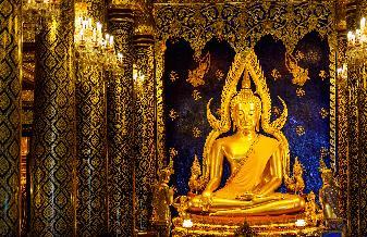 DAY 3 BANGKOK AYUTTHAYA PHITSANULOK (405km 6hrs) Palaces, ancient ruins, temples and monkeys are on the menu as this epic tour from the capital to northern Thailand kicks off in style.
