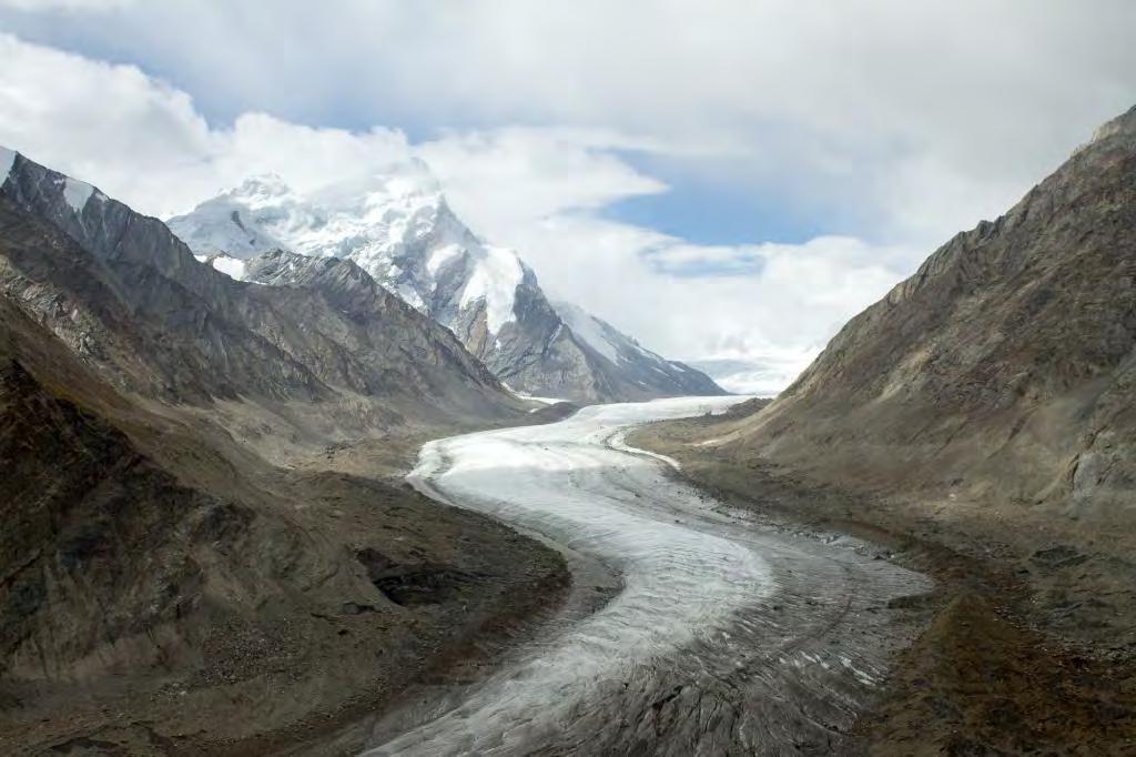 Ladakh (J&K) : The Drang Drung Glacier Region The Drang Drung is the 2nd longest glacier located in Ladakh.