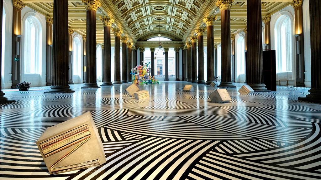 Local Attractions 3 There are inspiring sights and attractions just a stroll away from George Square and the Merchant City Festival including the Gallery of Modern Art (GoMA), The
