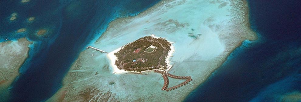 3. ALIMATHA ISLAND It is a complete Maldivian destination for tourists, as it offers