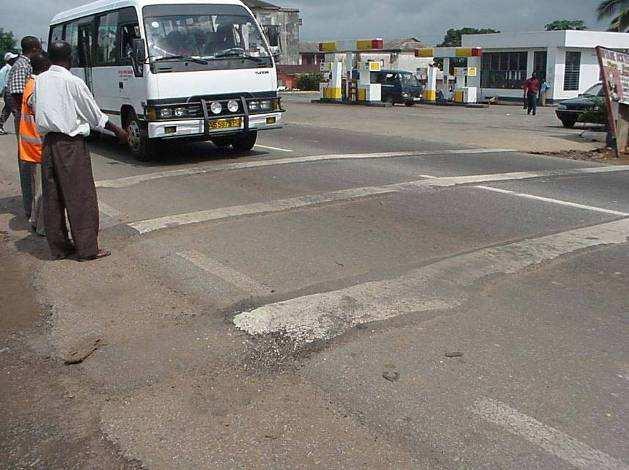 Rumble strips can typically be used on the approach to villages, trading areas, dangerous intersections or road humps.