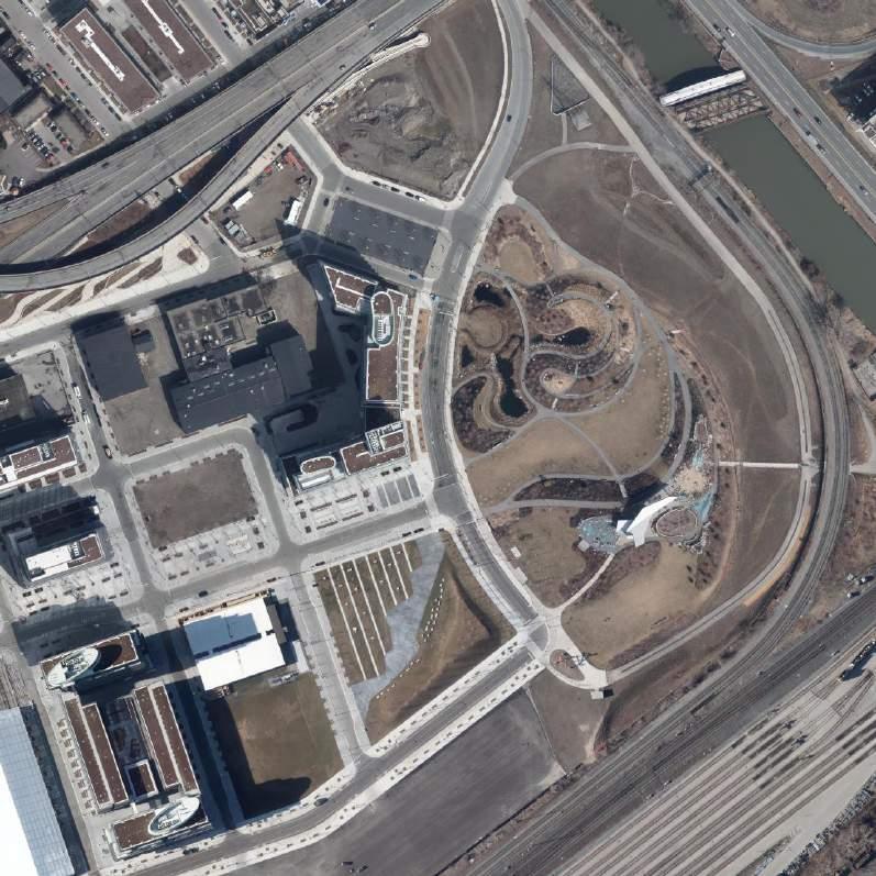 TRACK E0 IN VICINITY OF CORKTOWN COMMON To avoid impacts to the Flood Protection Landform (FPL), the Track E0 switch has been relocated to outside the Corktown Common area As a result of this change,