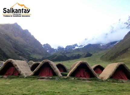 The campsite is exclusively just for our group Early in the morning (3:00am) you are collected from your hotel, and transported to Soraypampa (3850mt). We stop briefly for breakfast.