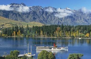 QUEENSTOWN Surrounded by majestic mountains and nestled on the shores of crystal clear Lake Wakatipu, Queenstown is New Zealand s premier four season lake and alpine resort.