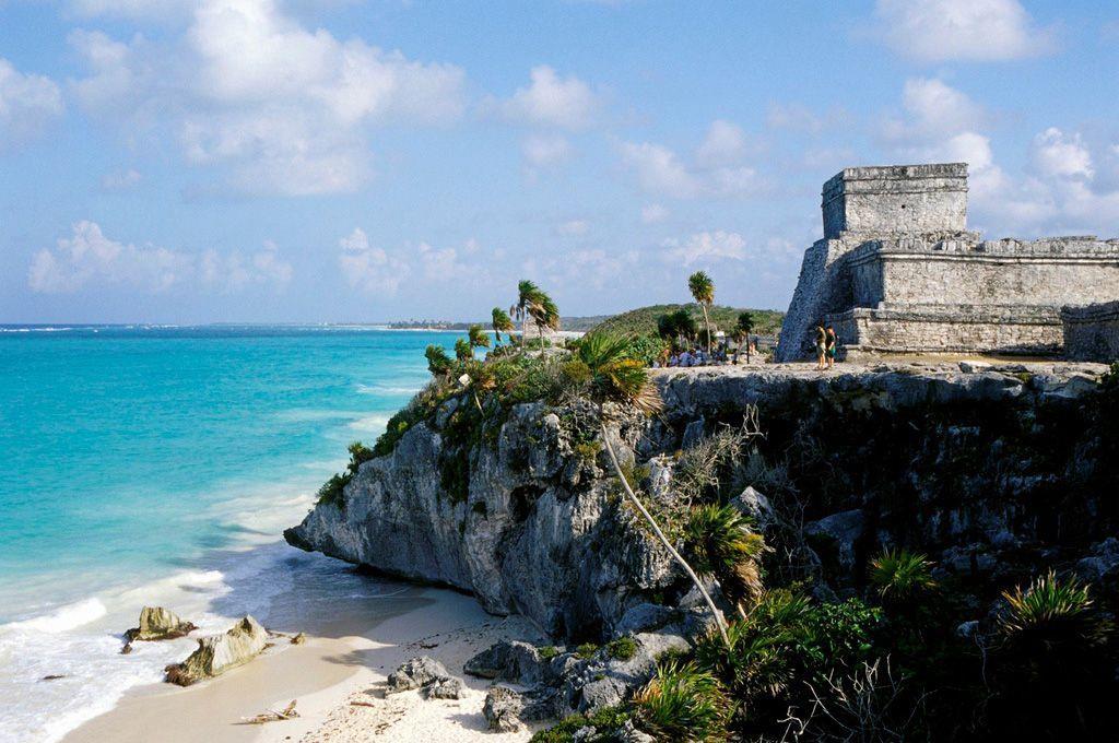 Day 2: Sunday, February 21, 2016- Full Day Yoga and Tulum s Mayan Ruins This morning, meet Dianna for your first beachfront yoga session at 8:30am.