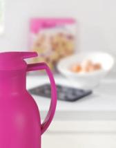 8 cups Available in different colours Insulating jug Shine With useful Leifheit aroma button: opening, pouring, closing with only one hand Best insulating through high quality double-walled stainless