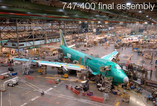 Here we can get an up-close view of real airplane manufacturing as we visit the Boeing Everett Tour Center. The Everett facility builds Boeing's twin-aisle models - 747s, 767s, and 777s.