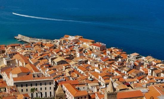 The village overlooks the city of Trapani and the low western coast towards Marsala which is your next destination. Marsala is a pretty coastal town on the westernmost point of Sicily.