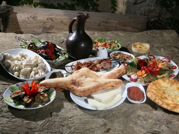 org/wiki/azerbaijani_cuisine Georgian cuisine: https://en.wikipedia.org/wiki/georgian_cuisine and http://www.seriouseats.