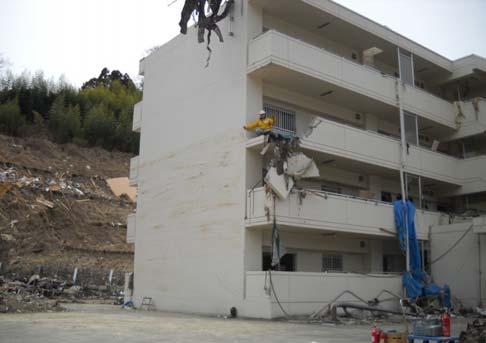 The tsunami wave reached the third floor of the building. The tsunami wave height was estimated to be approx.