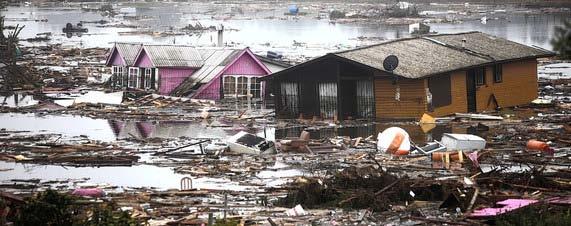 Tsunami inundation and debris in Pelluhue,