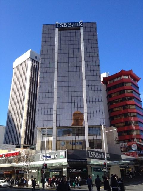 290 Queen Street Auckland CBD Floor Area (sqm) Availability Rent ($/sqm net) Level - 2 331.68 1 months notice $170 Level - 3 410.00 Immediate $170 Part Level - 4 205.