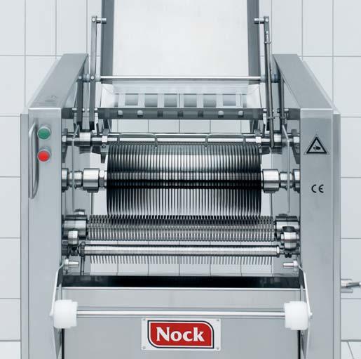 best product appearance Huge capacity Cutting cubes The infeed conveyor belt of the NOCK SLICER has a continuous speed of 18 m/min, i.e. the operator can load the belt every minute with 18 m of product to be cut = more than 1 km per hour.