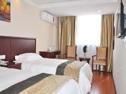 cn Ibis Hotel (Shanghai Hongqiao Gubei) ( ) The hotel is located in Wuzhong Road at the junction with Yao Hong Road, not far from Hongqiao Airport / Train Station, is also very convenient to the