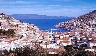 Hydra has an area of 50 square kilometres, shoreline of 55 kilometres and a population of only 3000 people.