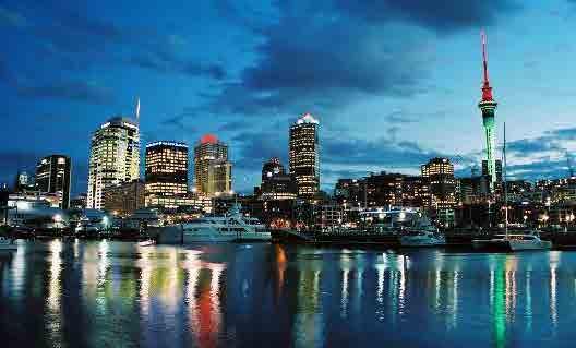 WELCOME TO AUCKLAND Auckland is New Zealand s best connected city, a bustling hub of shopping, culture, cuisine and a year-round haven for superyachts and leisure craft.
