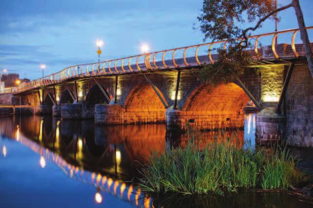 Newly constructed bridge linking Cortober and Carrick-on- Shannon Cortober, Carrick-on- Shannon This scheme provides for the provision of 185 metres of footpaths on the westbound side of of the newly