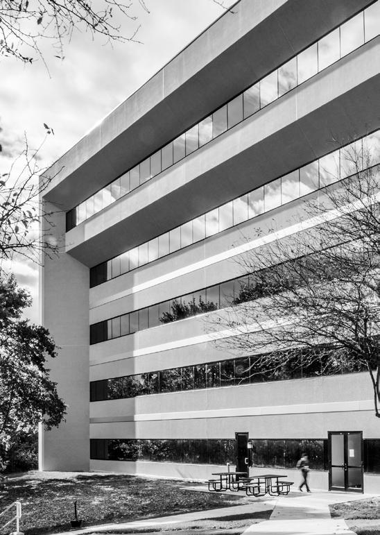 REDISCOVER 270 Corporate Center Located just 20 miles northwest of downtown Washington DC, in Germantown, Maryland, Montgomery County s fastest growing submarket, is a stunning 4 building, 449,443