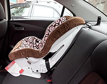 Top Tethers = More Safety Tethers help keep a child s head back in a crash. It connects the top of the car seat to the vehicle.
