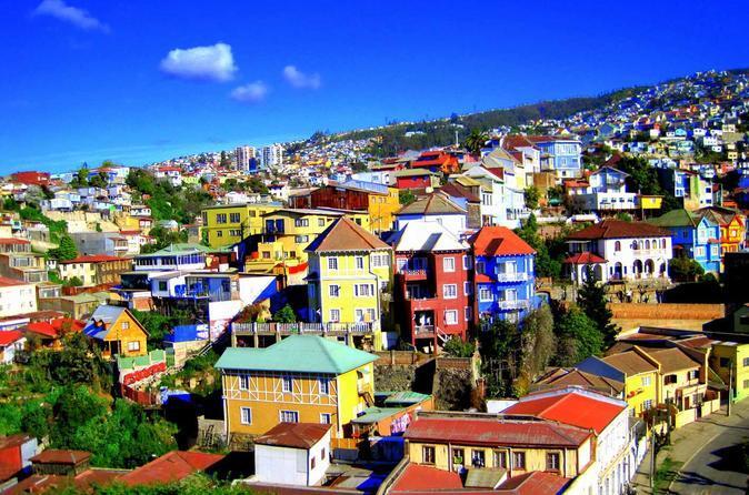 Morning Sightseeing Tour of Santiago Afternoon at Leisure Sun 21 Oct 18 Full-Day Tour of Valparaiso Revel in the vibrant color and culture of Valparaiso Port and Viña del Mar on a