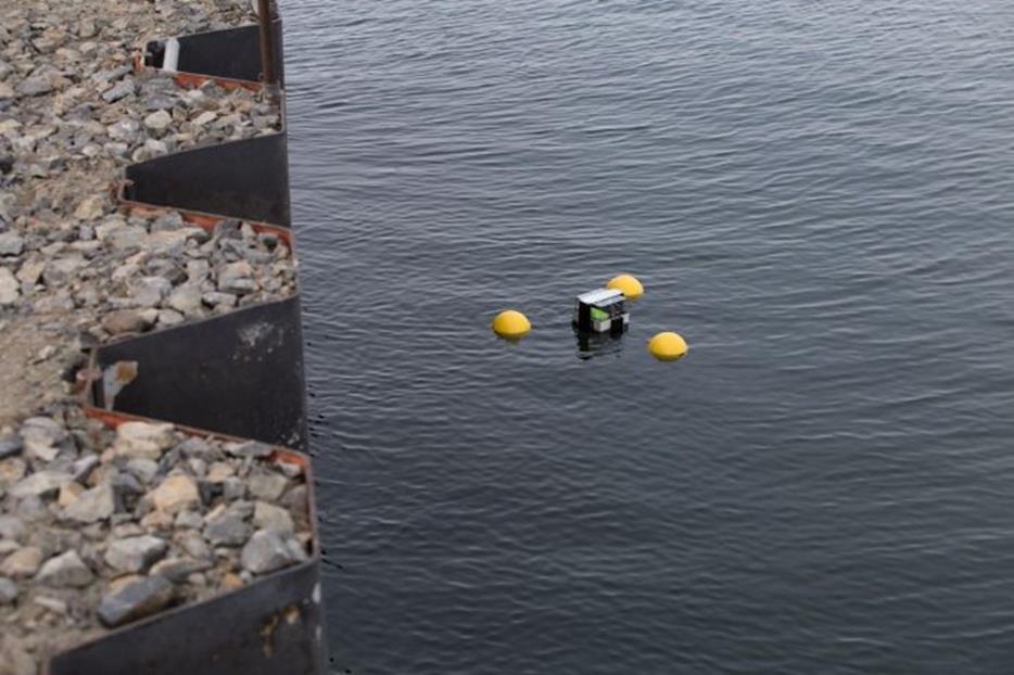New Equipment New GNSS tidal buoy system being trialled at Davis to